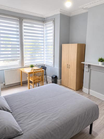 Seven Sisters Double Room for Couples |0 Deposit Main Photo