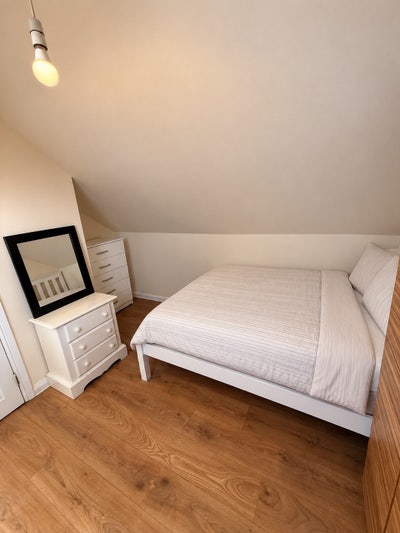 Beautiful en-suite room CHISWICK  Main Photo