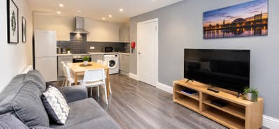 Modern 3-Bedroom Ground Floor Flat – City Road Main Photo
