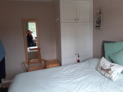 Peaceful well furnished double room Colden Common Main Photo