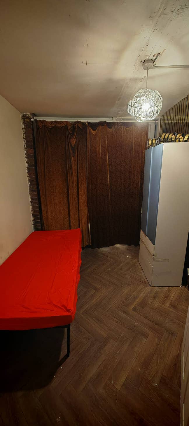 Double room for single| E14 3HD| All Bills Inc Main Photo
