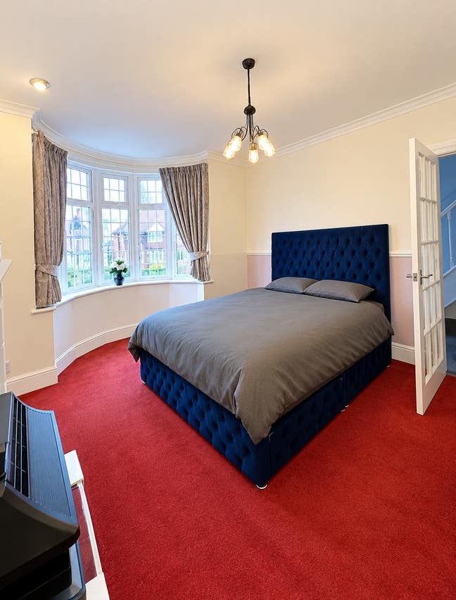 Double Room Available in Oldbury, B68 9EX Main Photo