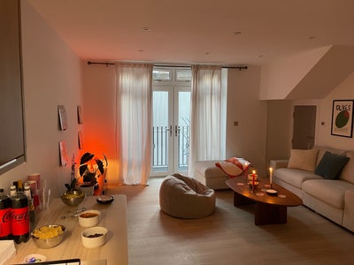 Modern Room in a Duplex flat from 1st Dec Main Photo