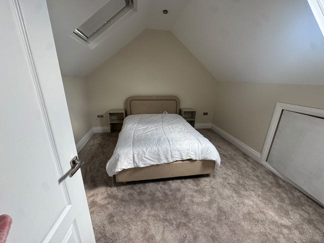 ✨ Beautiful Loft Double Bedroom | Gants Hill |&pound;800 Main Photo