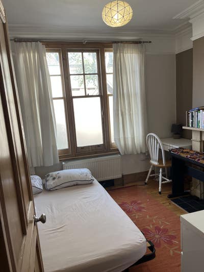 2-bedroom house - short let Main Photo