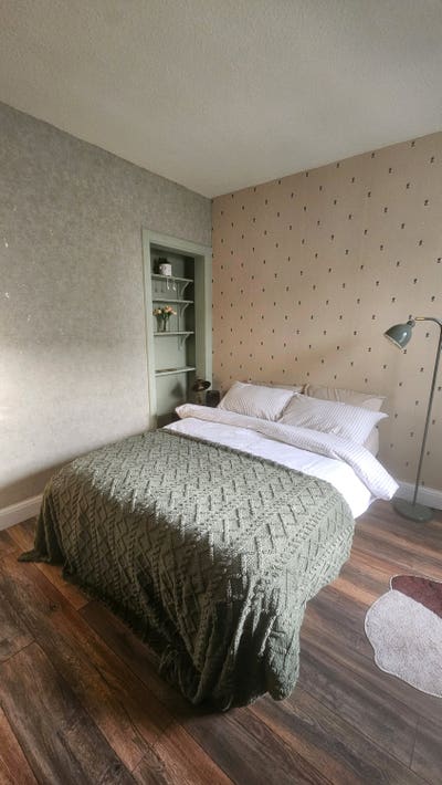 Lovely Rooms in Quiet First Floor Flat Main Photo