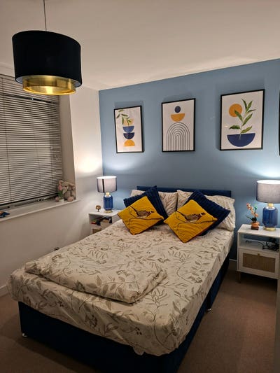 Room available for sharing  Main Photo