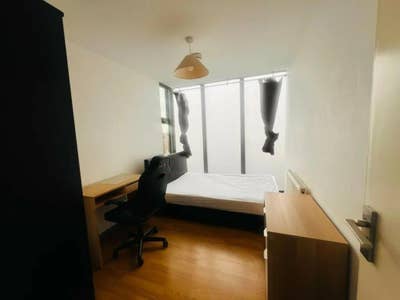 Double-bedroom near Whitechapel Station, E1 Main Photo