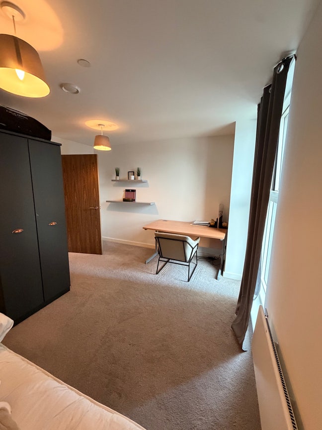 Room to rent  Main Photo