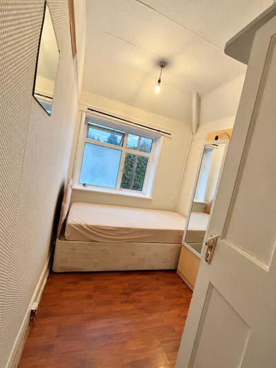 Furnished Room Hayes UB3 | &pound;550 Bills Included Main Photo