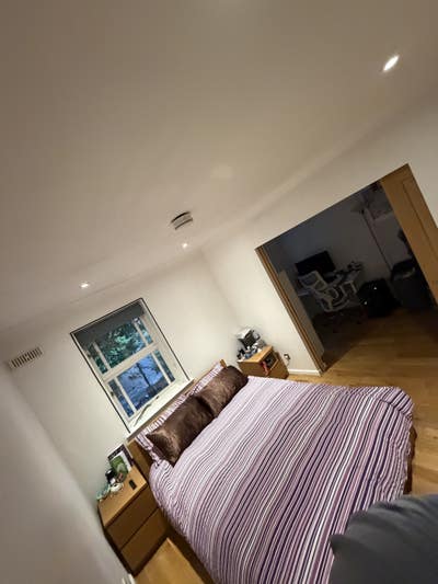 Beautiful Double Bed room/Walk in wardrobe/ensuite Main Photo