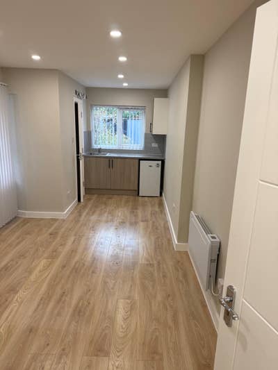 Newly Refurbished Studio in Romford - &pound;1,050 Month Main Photo