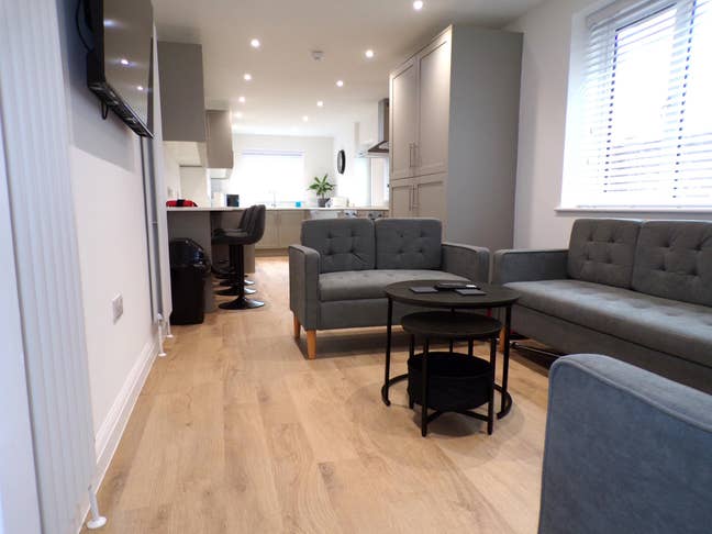 Brand New Rooms to Let - Ready Now &pound;650 per Month  Main Photo