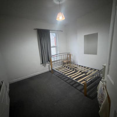 Room to rent  Main Photo