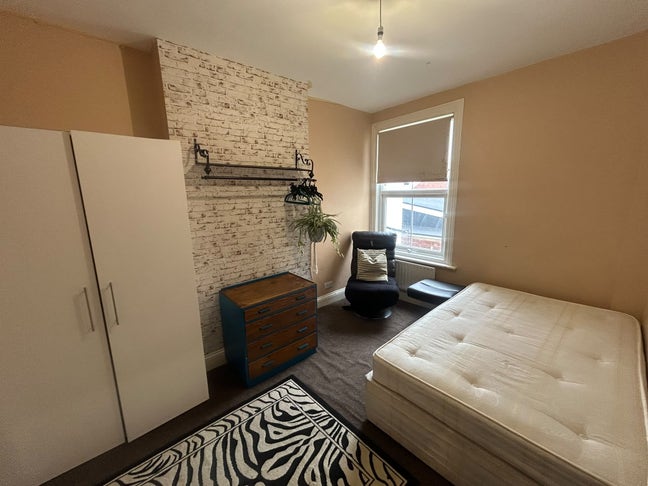 Double room including bills *GREAT PRICE* Main Photo