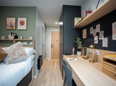 En Suite for Rent 6 Months Main Photo