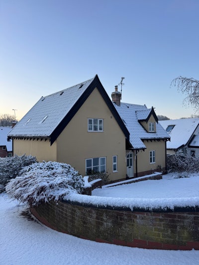 Room to rent in 4 bed country cottage  Main Photo