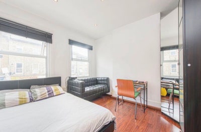 Room in Child’s Hill, NW2 — Short Let — Bills Incl Main Photo