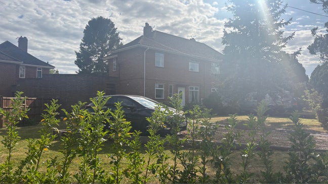 Full property to rent  Main Photo