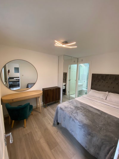 En-Suite Double Room -Bills included-Romford Main Photo