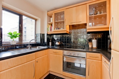 Beautiful Waterside Apartment : 5 mins to New st Main Photo