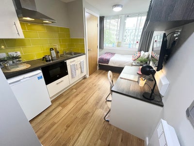Nottingham City Centre | Classic Studio Main Photo