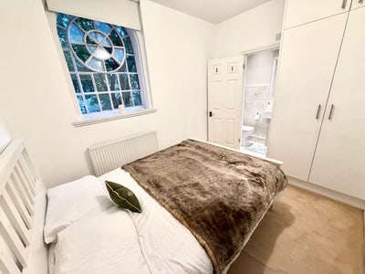 En Suite Room Stunning Grounds - Hanwell/Southall Main Photo