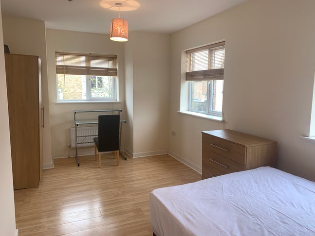 En-suite available in Orchard Park  Main Photo