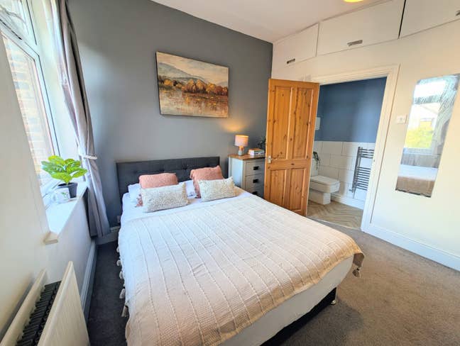  Hosp 20 Min Walk, Large Kitchen/Diner, ENSUITE   Main Photo