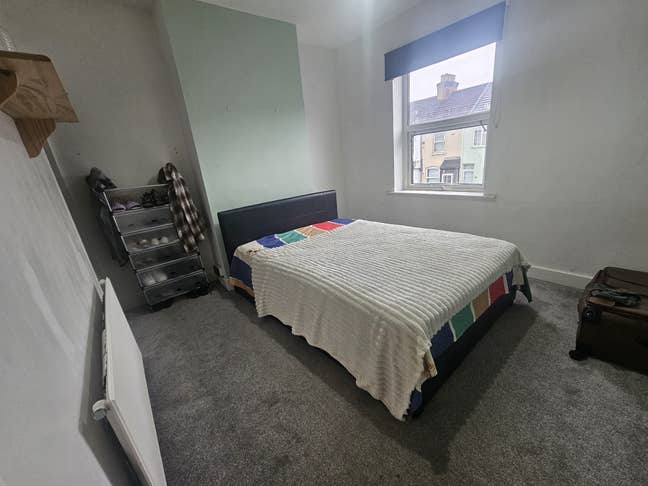 A decent room for rent Main Photo