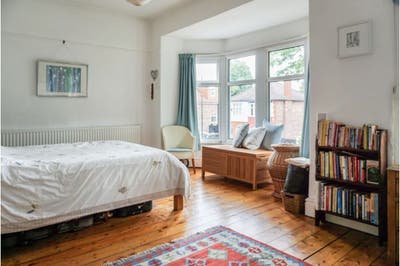 Large Room (4 Months Only) in Quiet Veg Home M16 Main Photo
