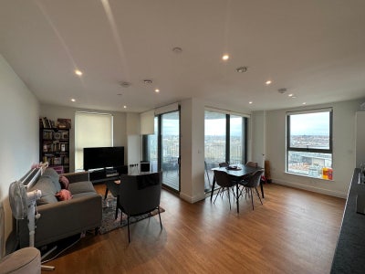 Two bedroom available for the holiday season Main Photo