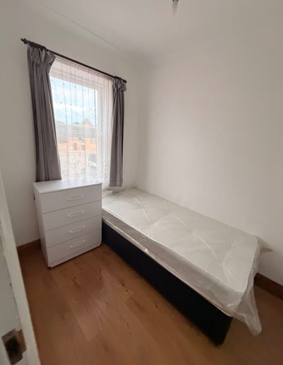 Single room in seven kings  Main Photo