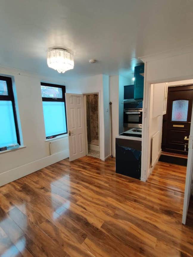 Furnished Studio Flat to Rent SE7 Main Photo