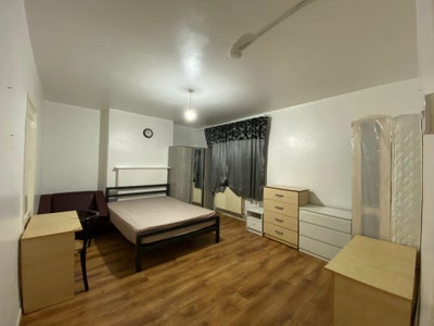 Double RM+Inc Bills @ Aldgate East Main Photo