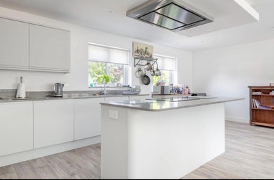Luxury & Peaceful Professional House Share  Main Photo