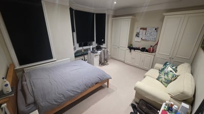 Furnished Room Available for Shortstay in December Main Photo