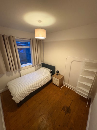 Single Room Available in CR0 -  Croydon 🏡  Main Photo
