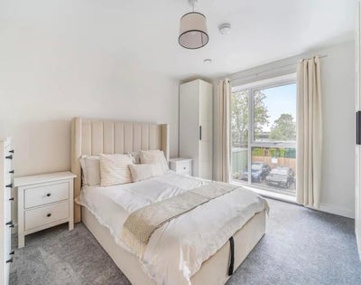 Large Double Bedroom Available in Edgware ASAP Main Photo