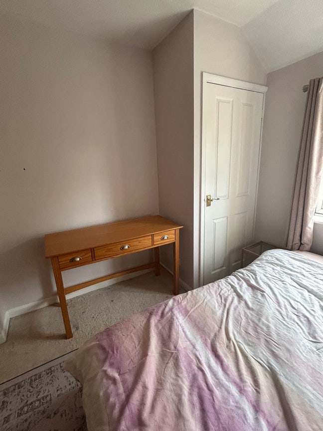 Small Double Bedroom - Female only  Main Photo