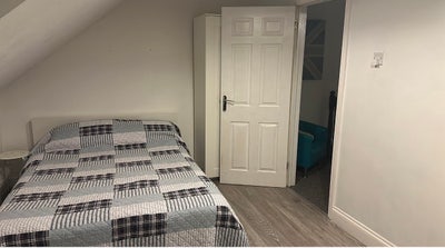 Large double room Main Photo