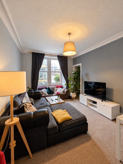Double room in cosy Edinburgh flat  Main Photo