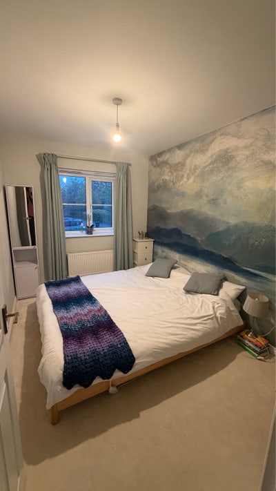 Comfortable spare room near M5 and Worcs Hospital Main Photo