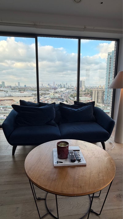 Double bedroom in canning town  Main Photo