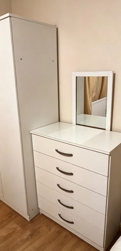 Double Room Available - All Bills Included Main Photo