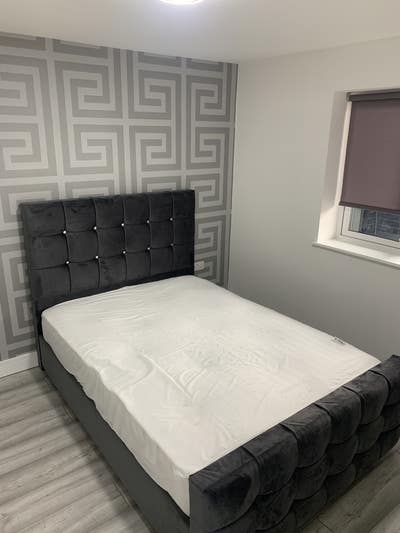 1 Bedroom Apartment Near City Centre  Main Photo
