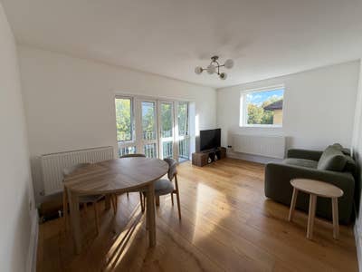 Modern apartment in Croydon Main Photo