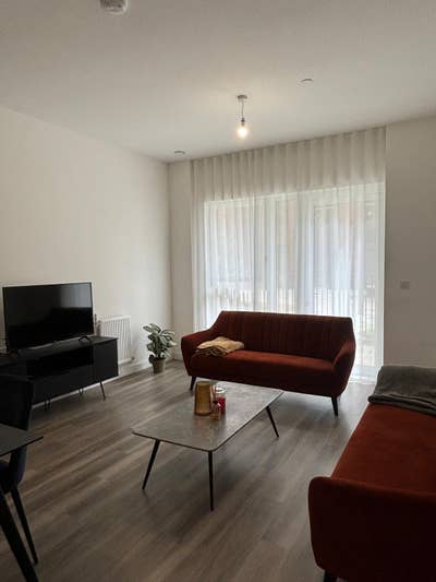 Room Available in East London New Build Main Photo