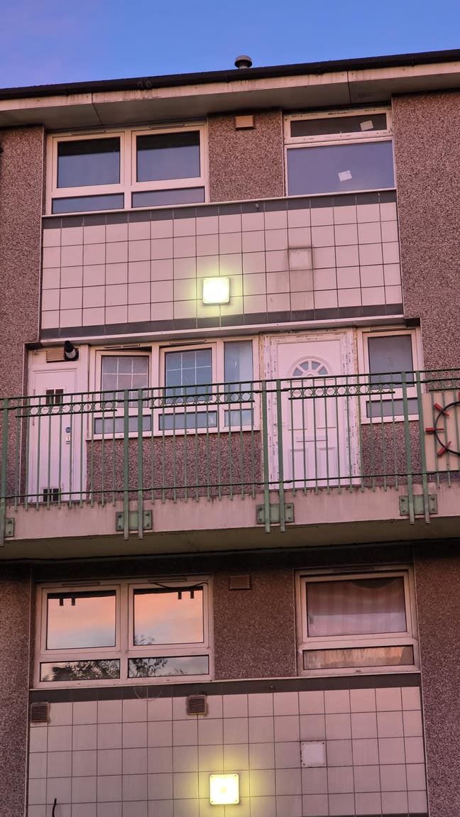 Clean Double Room Available for Let Main Photo