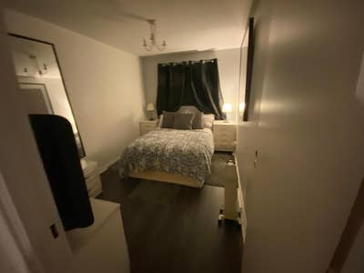 Lovely furnished doible room Main Photo